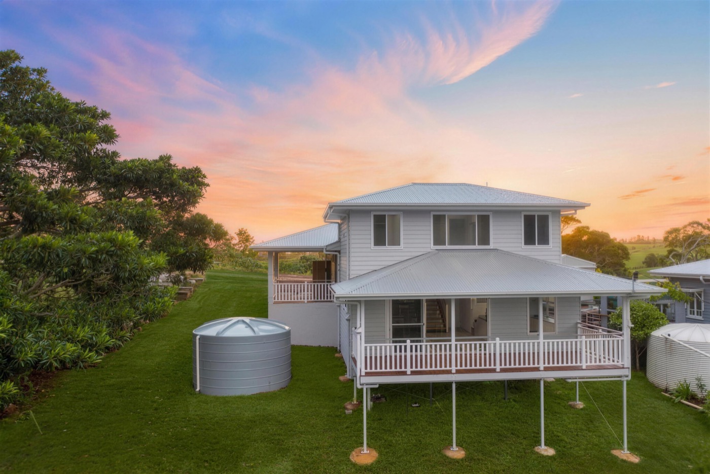 A Pocock-built Gold Coast home at dusk